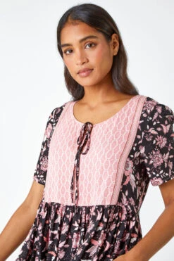 Black Floral Border Print Smock Dress 10 Black Floral Border Print Smock Dress -Outlet Modi Qube Store e41310b8 24a6 4ab3 ad01 f9a06a6d77c7