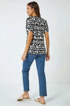 Black Aztec Print Puff Sleeve Top -Outlet Modi Qube Store e5eb8f6c ff6b 4d9b a506 33a4a831cd09