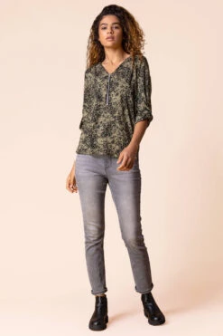 Khaki Ditsy Floral Print Zip Top -Outlet Modi Qube Store e5ee5d1f 5c77 489d a233 2e96016f228d