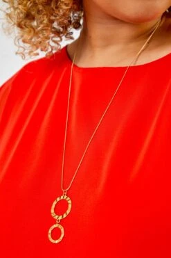 Coral Curve Chiffon Overlay Top With Necklace -Outlet Modi Qube Store e98d770e c266 4a4c b188 ec2135c97758