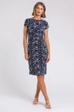 Navy White Floral Print Stretch Ruched Dress -Outlet Modi Qube Store ecd66b8f e20c 48c1 a227 47ed57a606d8