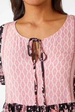 Black Floral Border Print Smock Dress 11 Black Floral Border Print Smock Dress -Outlet Modi Qube Store f25ace24 a13a 4f62 ae17 b30d6d701c61