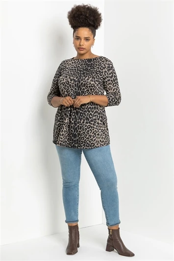 Green Curve Tropical Print Shirred Detail Top 6 Green Curve Tropical Print Shirred Detail Top - Image 4