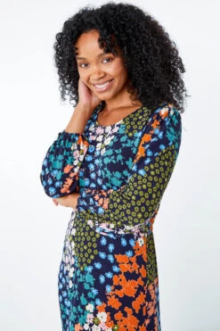 Khaki Petite Floral Stretch Midi Dress -Outlet Modi Qube Store fd4ab85c 2484 45b6 b42a 27c4ec2100d8